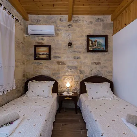 Tatil Evi Argyro Azoyirás